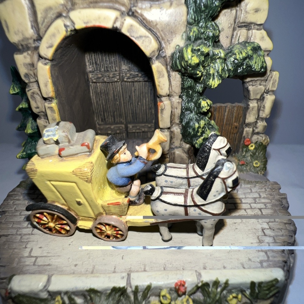 RARE Goebel/Olszewski Mail is Here Clock Tower Vignette w/Coach 1992 931D - Picture 2 of 15